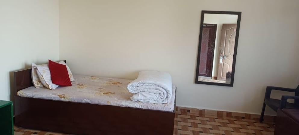 Guest bedroom
