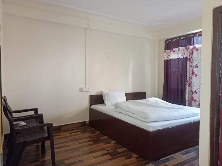Deluxe double sharing room