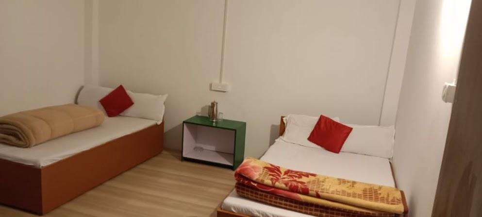 Deluxe quad sharing room