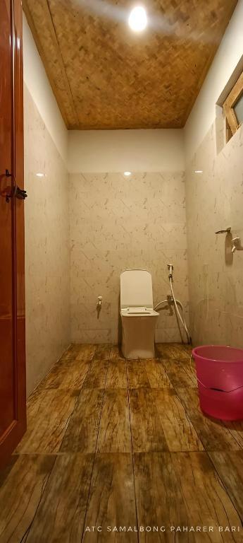 Attached washroom in the cottage