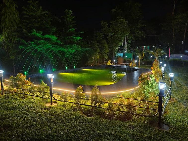 The resort grounds in the evening