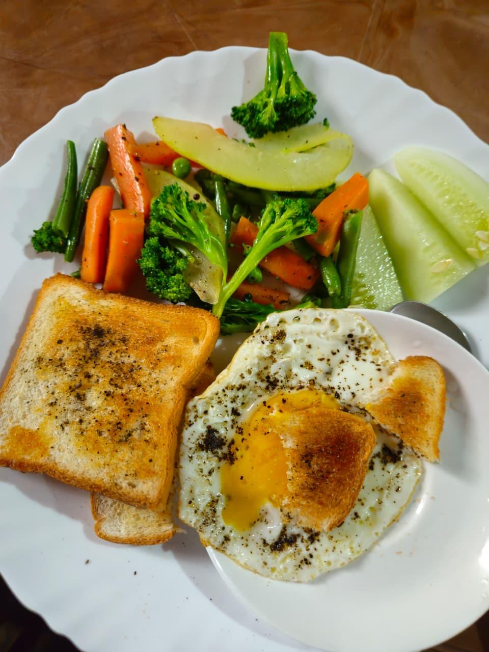 Breakfast at Futiary Retreat