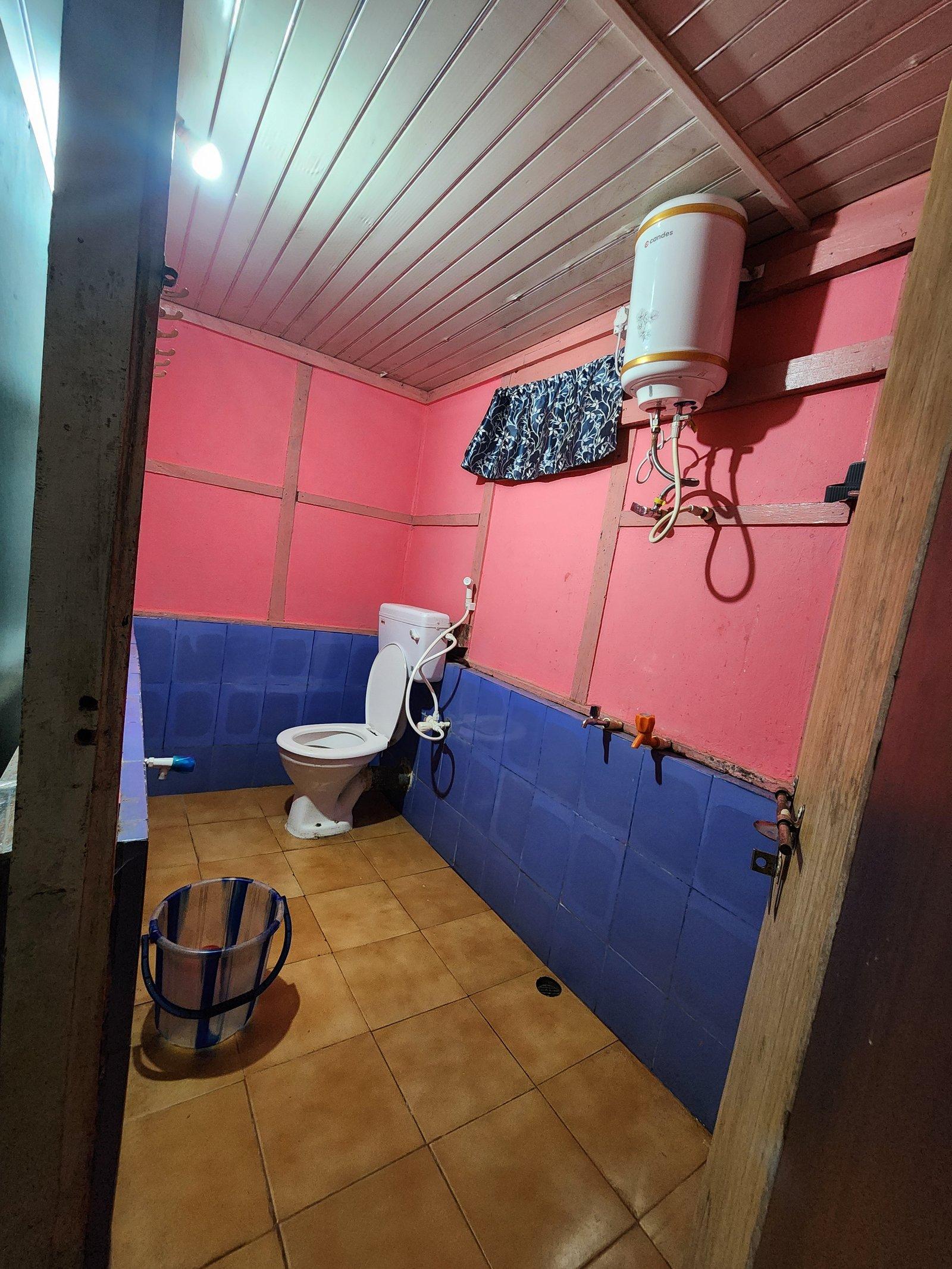 Clean Bath Room