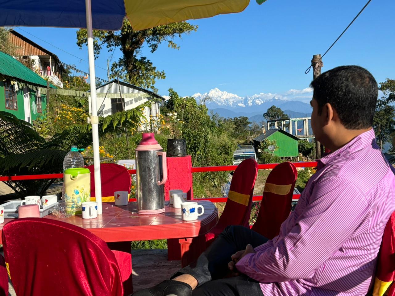 Guest Enjoy the Kanchenjunga View From Sillery Gaon at Home Stay
