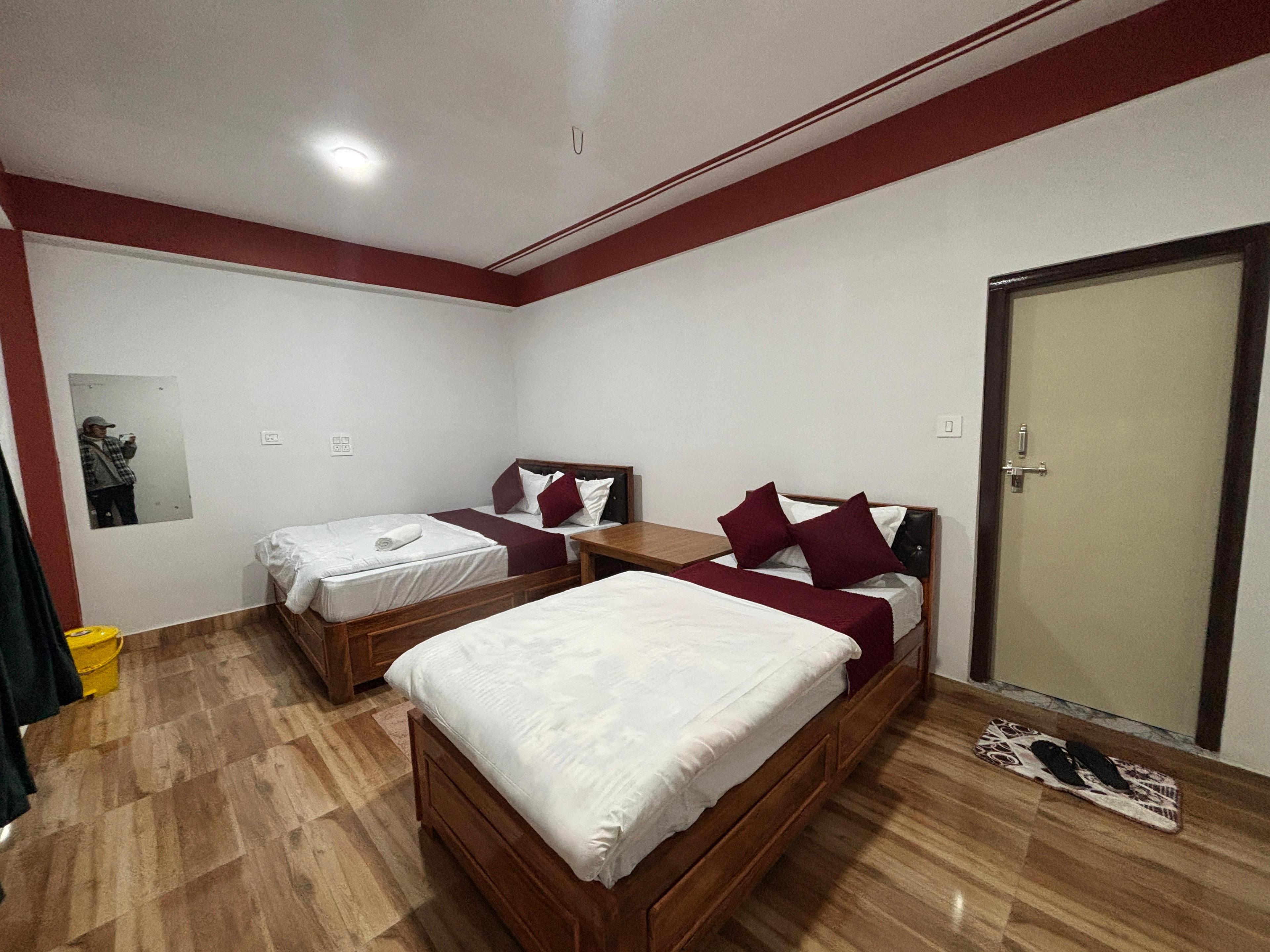Best Deluxe Room at Sillery Gaon